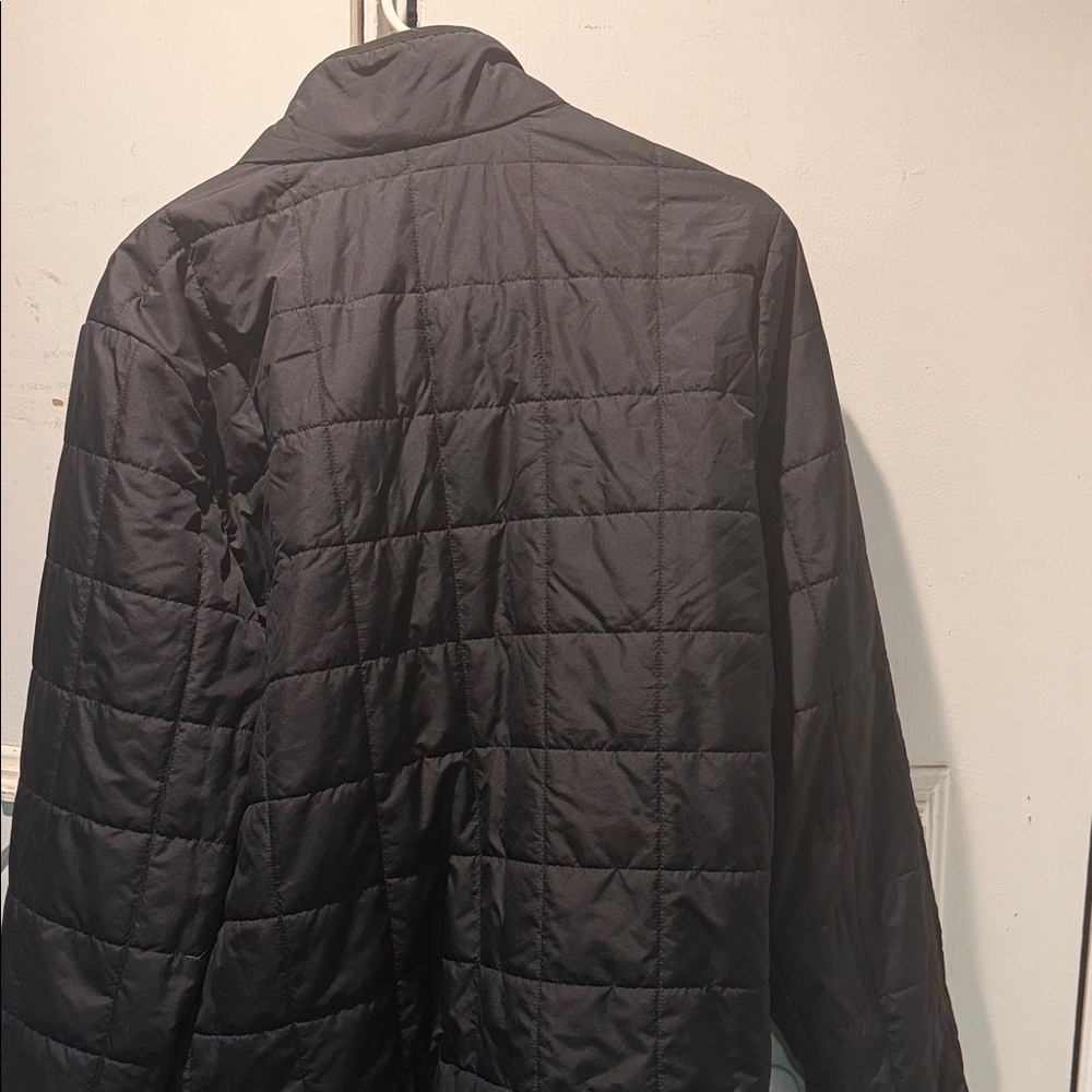 The North Face Men's Quilted Black Puffer Jacket - Picture 5 of 5